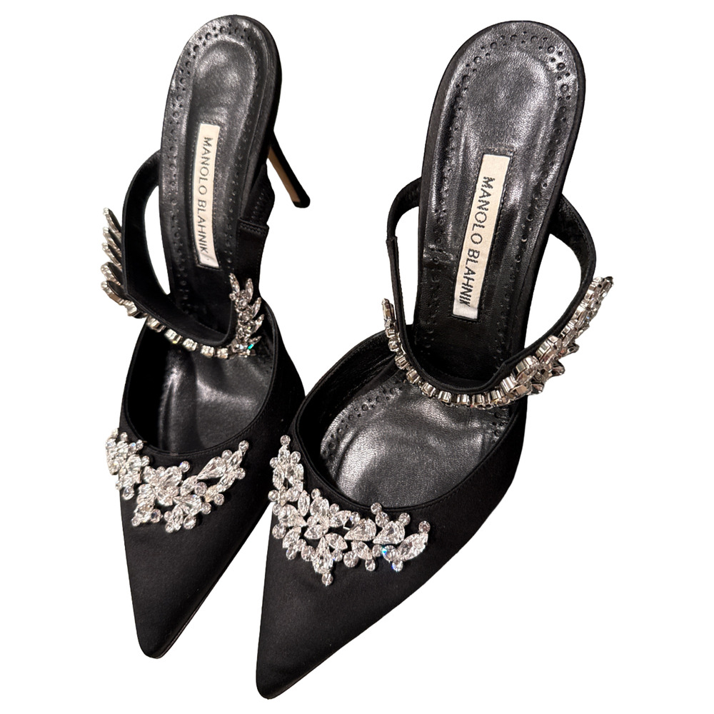 Manolo Blahnik 41 Black Lurum 90 Satin Crystal Embellished Stiletto Mule Pumps